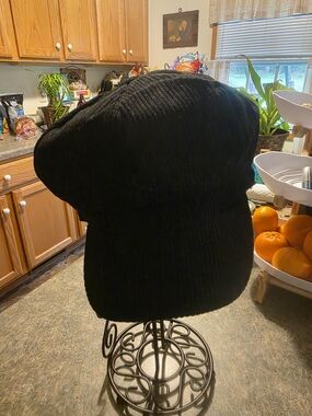 Black Ribbed Corduroy Slouchy Beret Hat